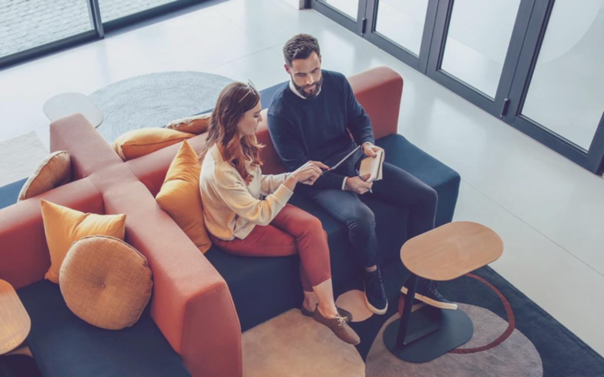 Webinar interface showing real-time participant engagement metrics